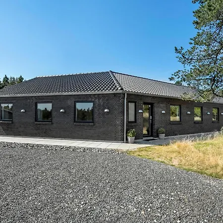 Holiday home In With Kitchen